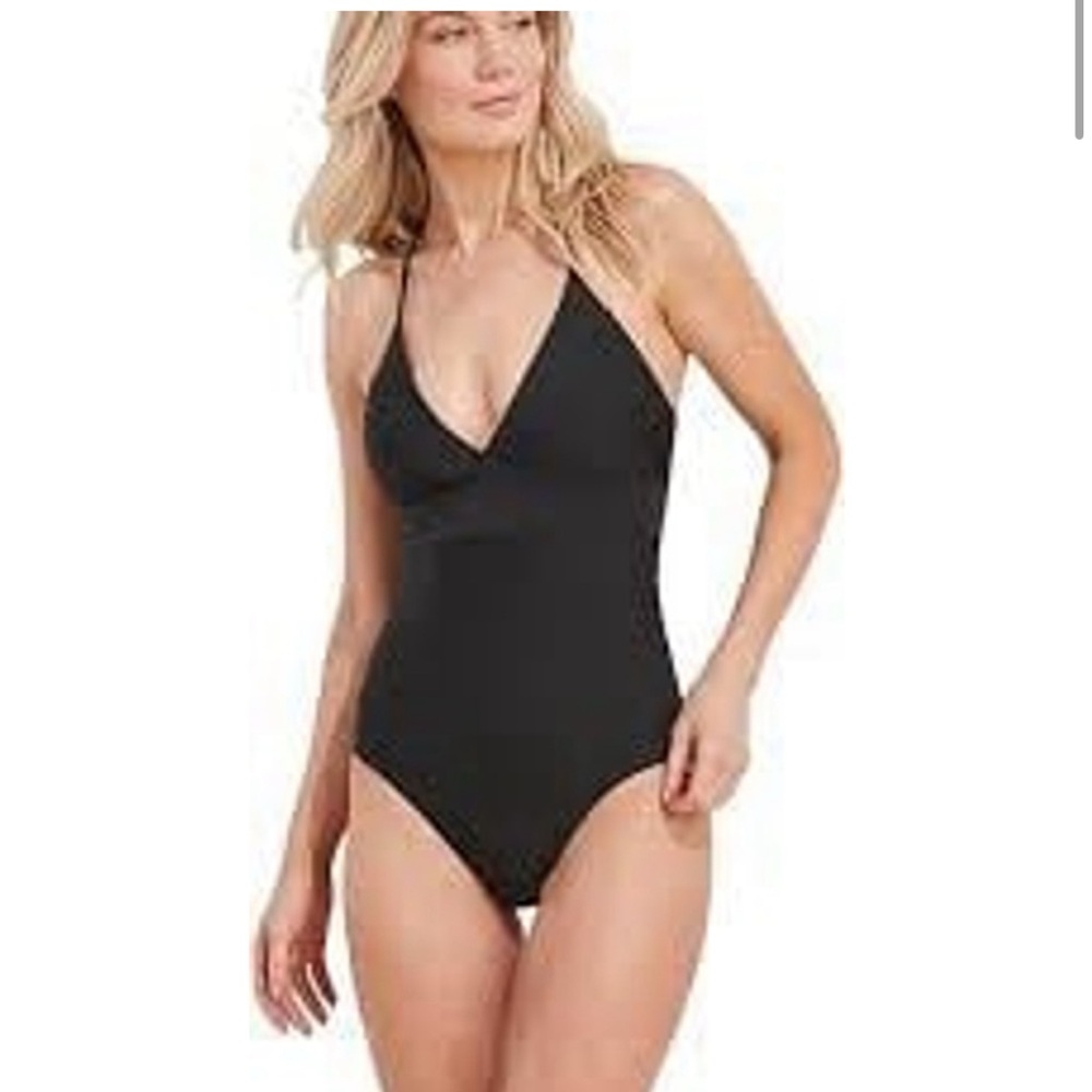 NWT Vineyard Vines Sconset Jet Black Seersucker One Piece